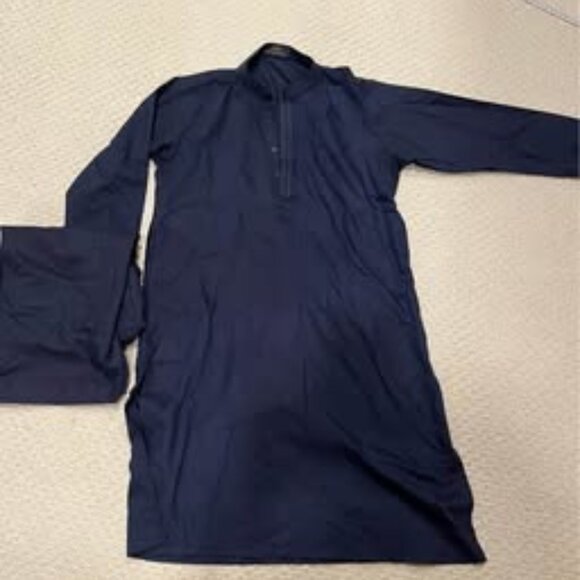 Gently used super soft Boys Navy kameez and shalwar set - Picture 1 of 3
